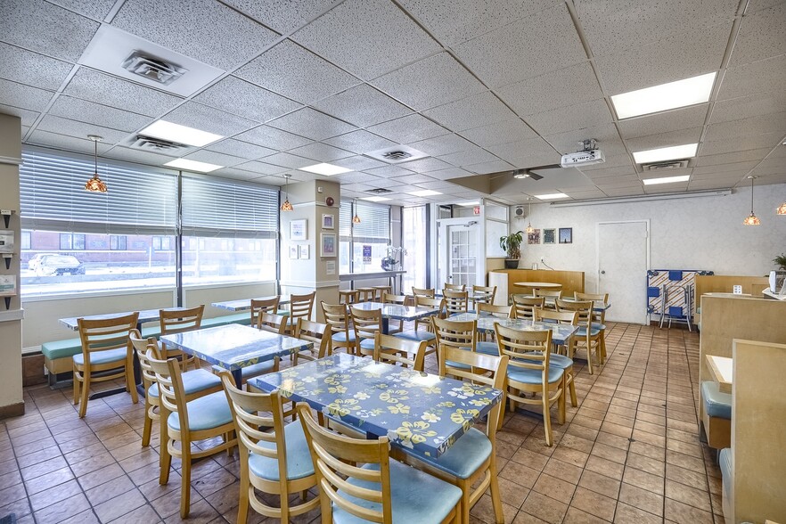 More Photos Of 369 Keele St, Toronto Restaurant For Lease