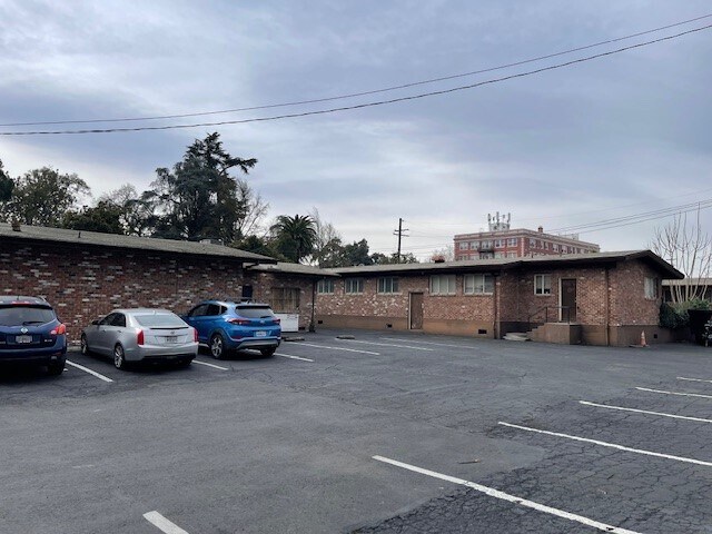 More Photos Of 141 E Acacia St, Stockton Office For Lease