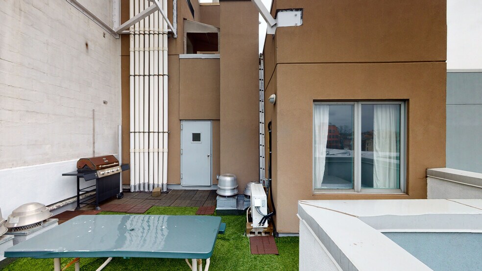 More Photos Of 518 Meeker Ave, Brooklyn Apartments For Sale