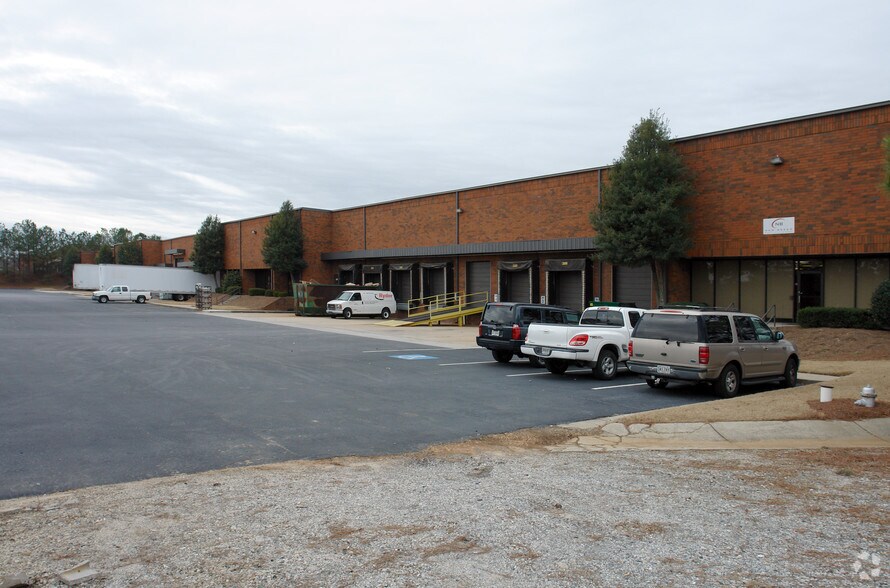More Photos Of 7523 Southlake Pky, Morrow Warehouse For Lease