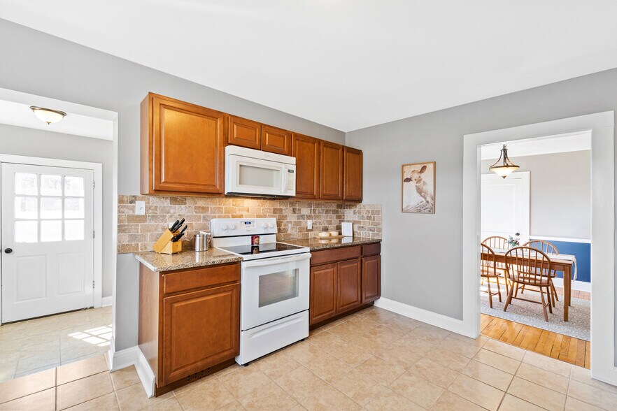 More Photos Of 3200 Bliss Trail, Stem Lodge Meeting Hall For Sale