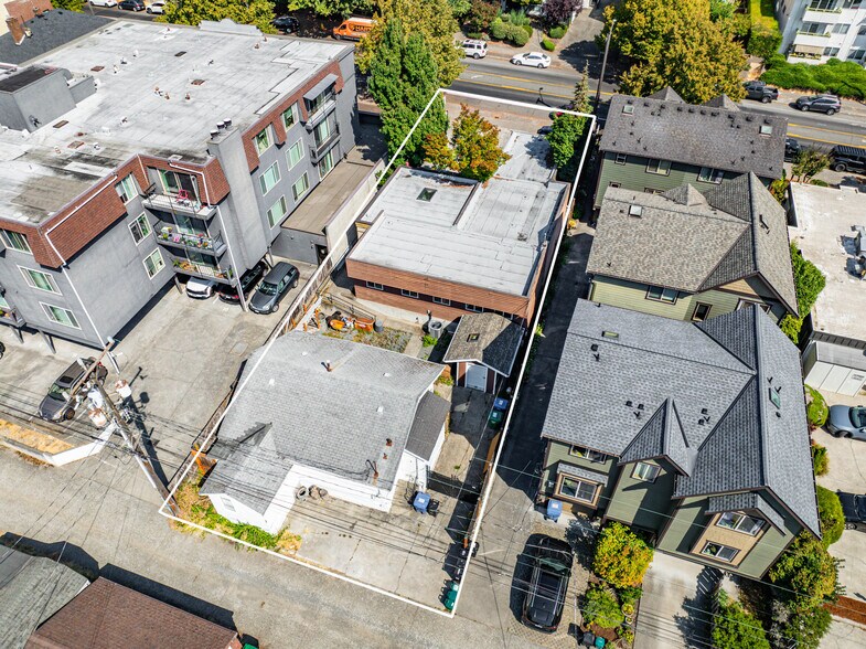 More Photos Of 5639 California Ave SW, Seattle Office For Sale