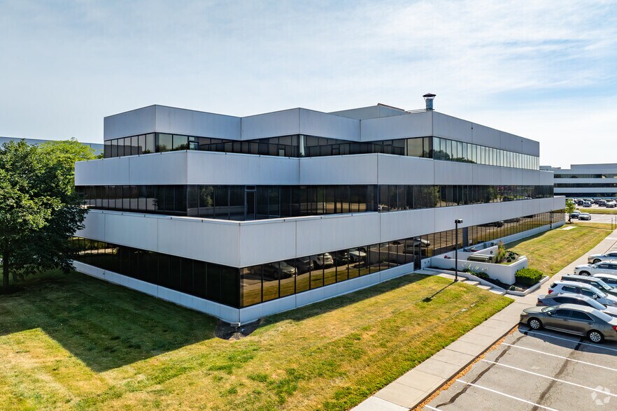 More Photos Of 100 E Campus View Blvd, Columbus Unknown For Lease