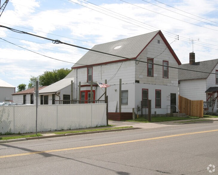 More Photos Of 78 Acker St E, Saint Paul Warehouse For Sale