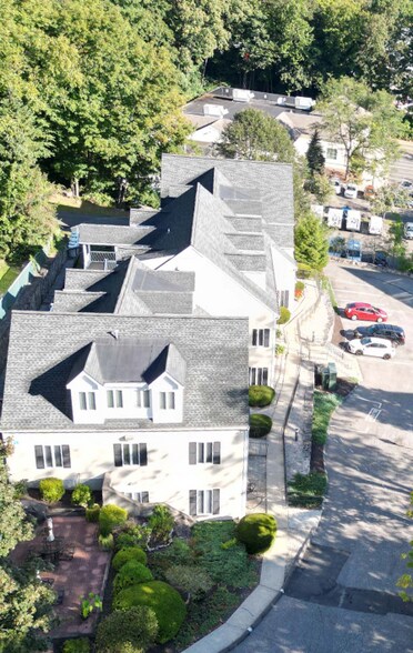 More Photos Of 23 Hubbard Rd, Wilton Medical For Sale