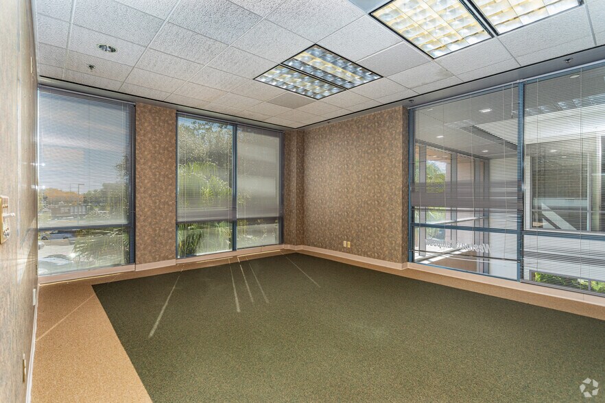 More Photos Of 4210 Metro Pky, Fort Myers Office For Lease