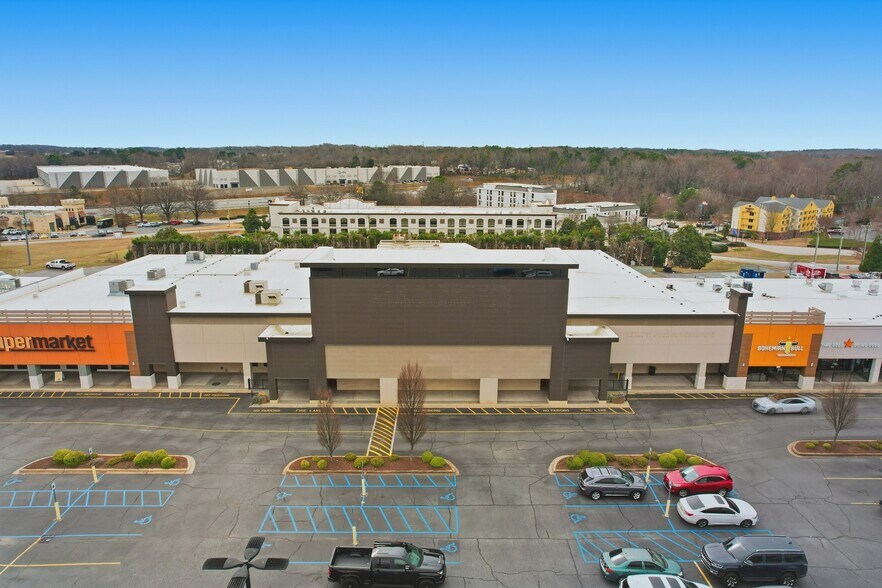 More Photos Of 3620 Pelham Rd, Greenville Unknown For Lease
