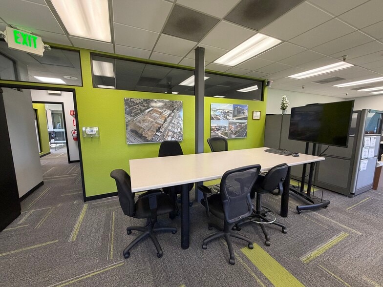 More Photos Of 1570 Oakland Rd, San Jose Research And Development For Sale