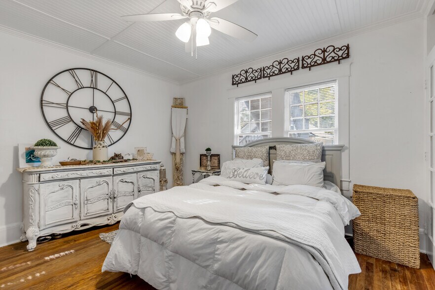 More Photos Of 407 Magnolia St, New Smyrna Beach Multifamily For Sale