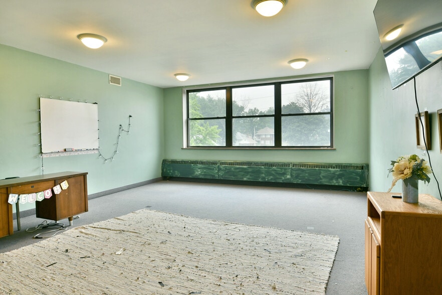 More Photos Of 175 B Laird Ave, Warren Schools For Sale