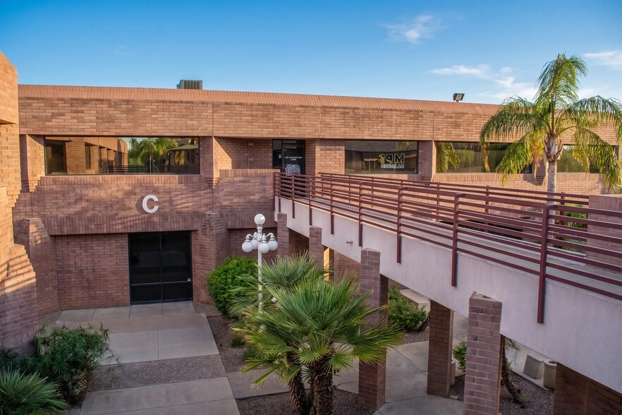 More Photos Of 459 N Gilbert Rd, Gilbert Unknown For Lease