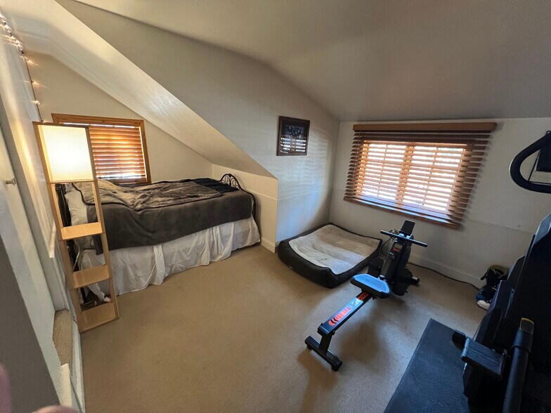 More Photos Of 963 3rd St, South Lake Tahoe Office Residential For Sale