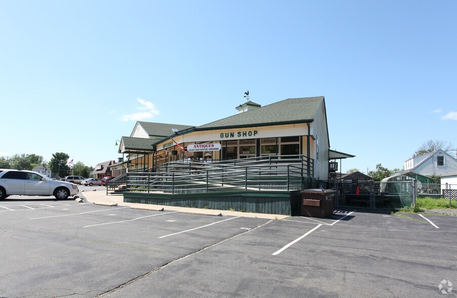 More Photos Of 37-45 Mill St, Berlin Freestanding For Lease