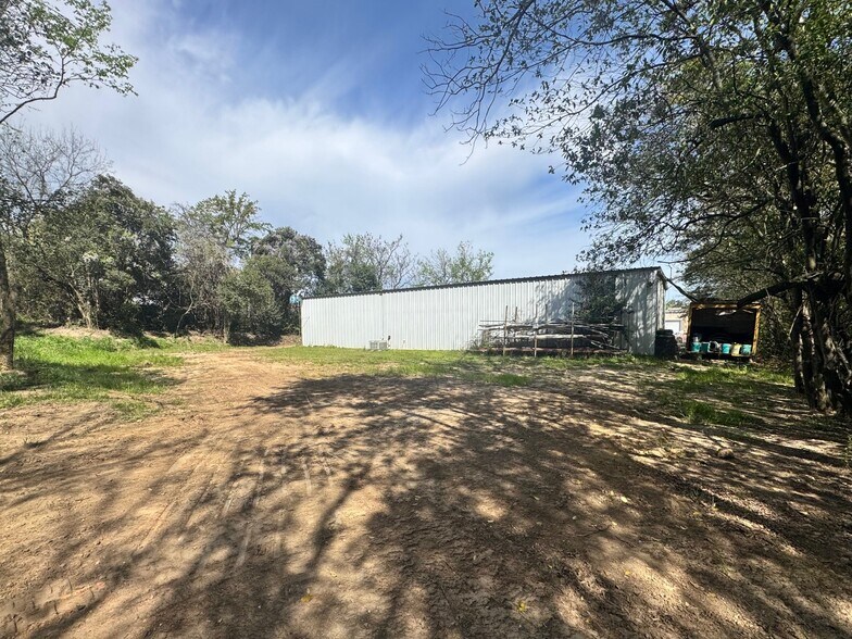 More Photos Of 1178 Hightower Rd, Macon-Bibb Warehouse For Sale