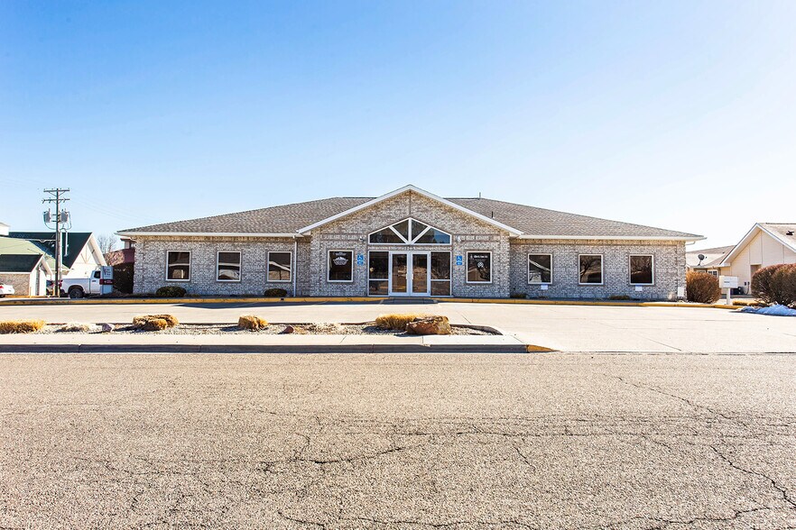 More Photos Of 1263 Bennett Ave, Burley Medical For Sale