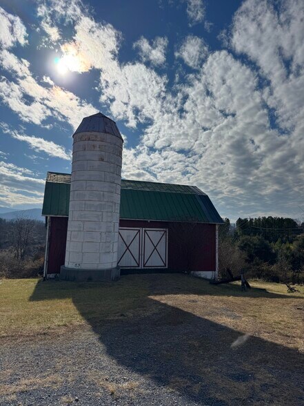 More Photos Of 461 Thunderbird Rd, Bentonville Land For Sale