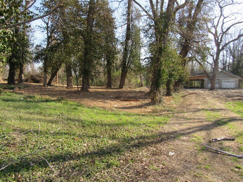 More Photos Of 6405 Godfrey Rd, Godfrey Land For Sale