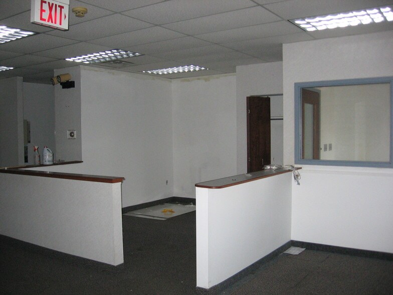 More Photos Of 4209-4221 Pearl Rd, Cleveland General Retail For Lease