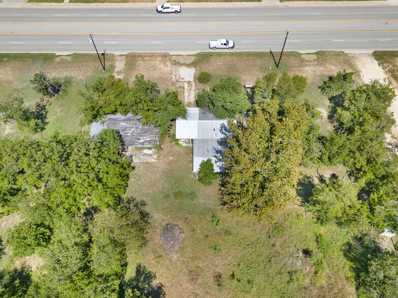 More Photos Of 1404 Central Texas Expy, Lampasas Land For Sale