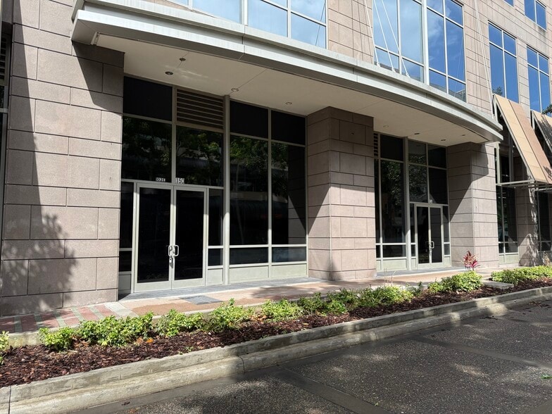 Primary Photo Of 150 S Magnolia Ave, Orlando General Retail For Sale