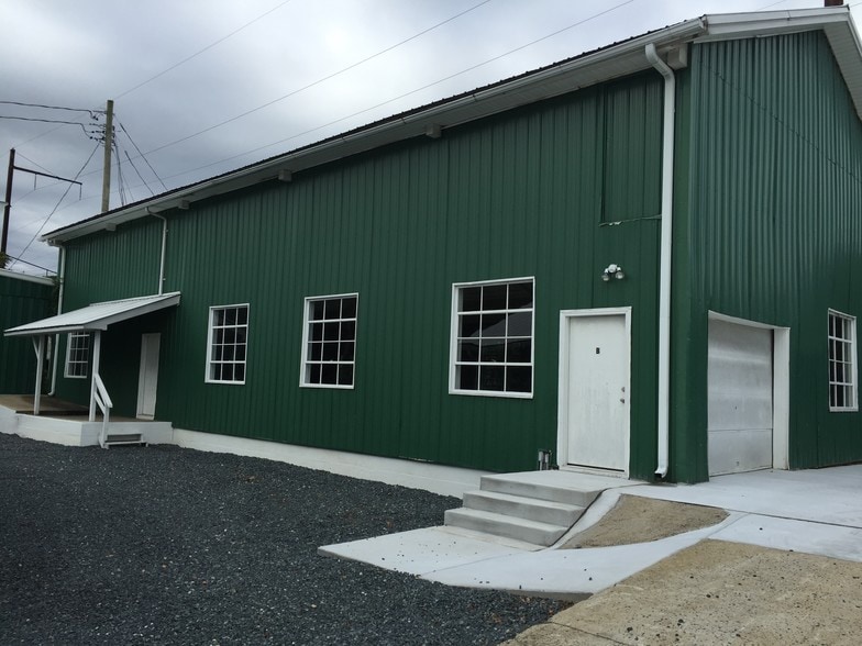 More Photos Of 200 S Post Rd, Aberdeen Warehouse For Lease