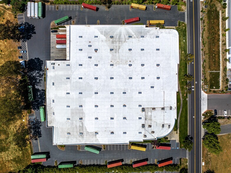 More Photos Of 2373 N Watney Way, Fairfield Warehouse For Lease