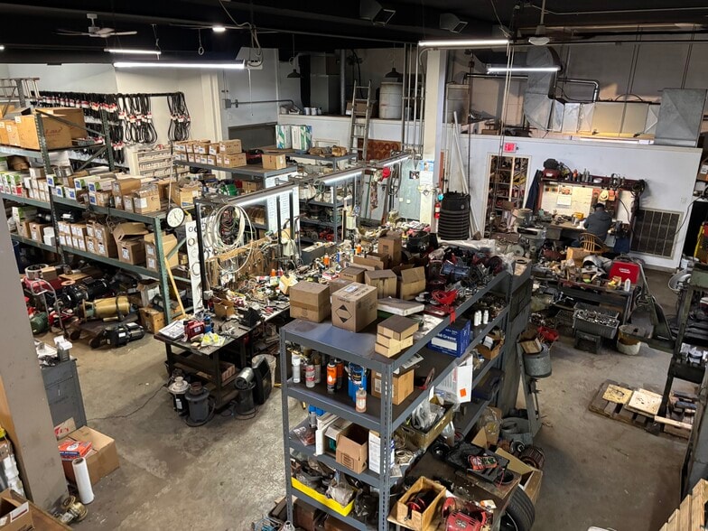 More Photos Of 40 Osborne Ave, Norwalk Mixed Retail For Sale