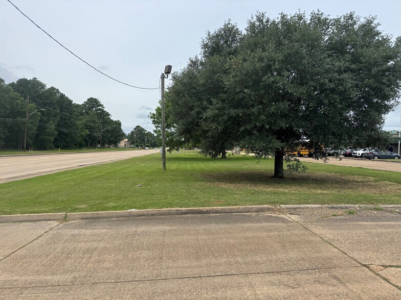 More Photos Of 3000 Dr Martin Luther King Dr, Shreveport Specialty For Sale