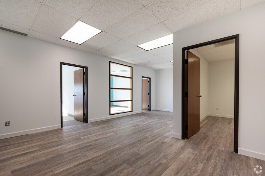 More Photos Of 11300 N Central Expy, Dallas Office For Lease