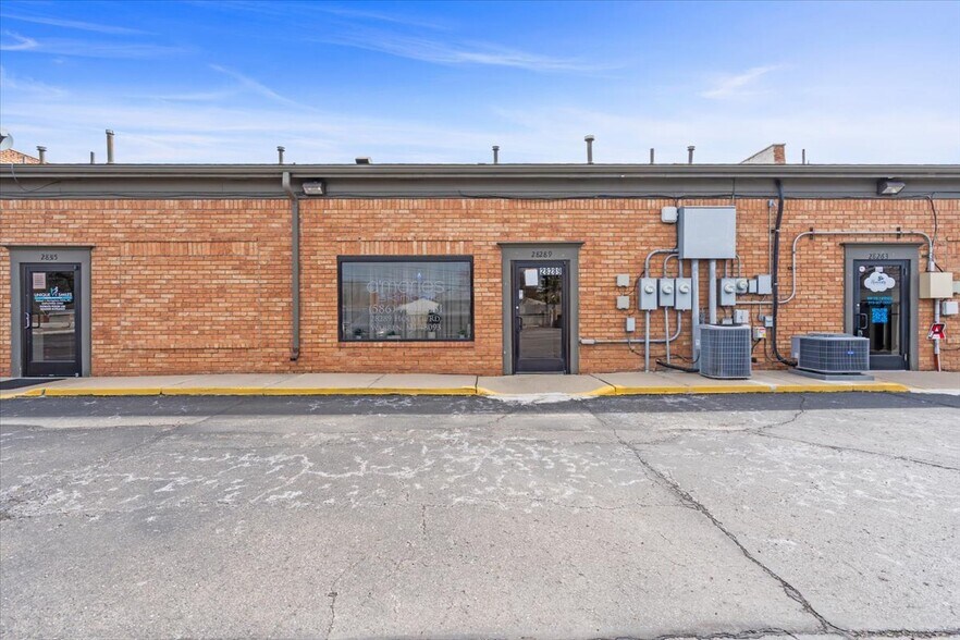More Photos Of 28289-28315 Hoover Rd, Warren Medical For Lease