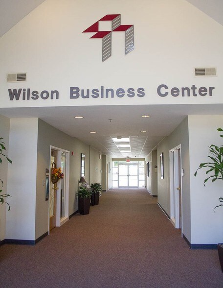 More Photos Of 1605 W Wilson St, Batavia Medical For Lease