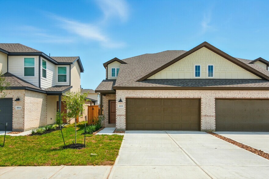 More Photos Of 1805 N Peach Creek Dr, Dayton Apartments For Sale