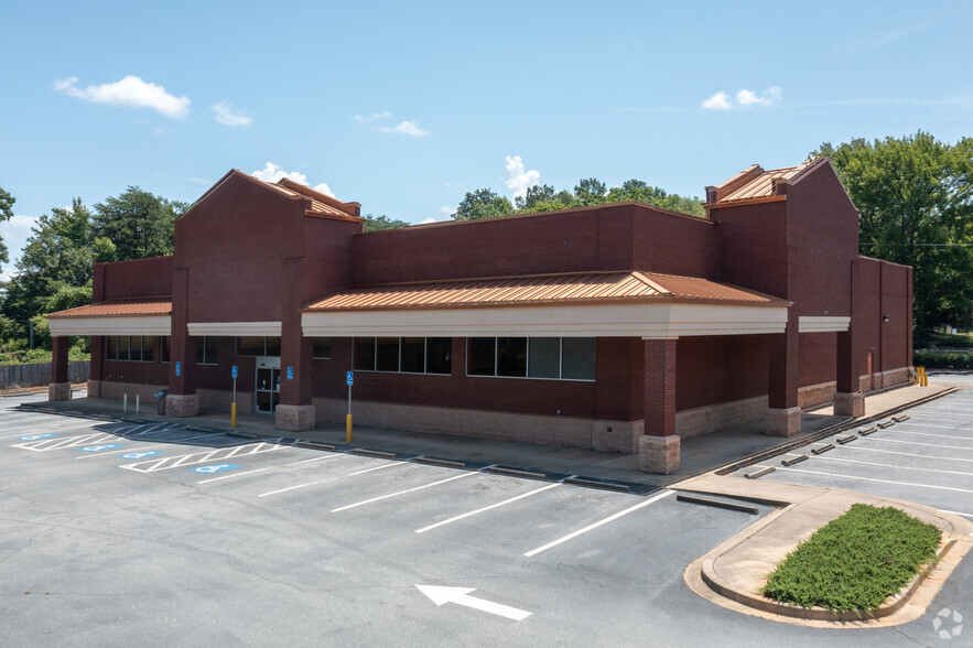 Primary Photo Of 6414 State Park Rd, Travelers Rest Drugstore For Lease