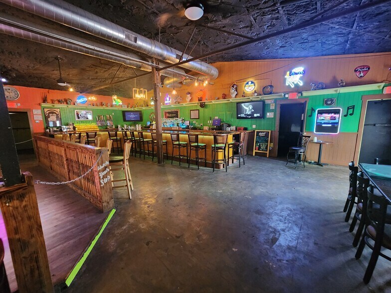 More Photos Of 3720 Highway 35, Fulton Restaurant For Sale