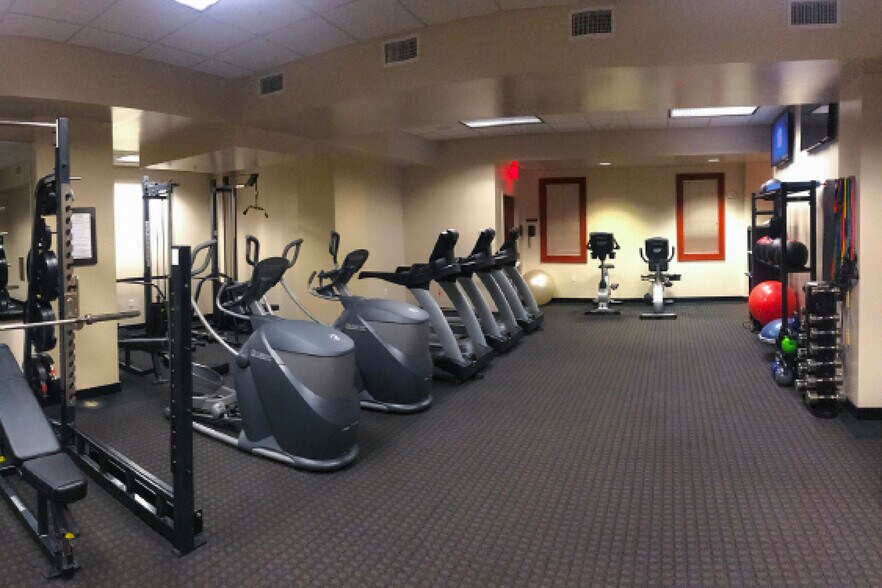 More Photos Of 6467 Main St, Williamsville Office For Sale
