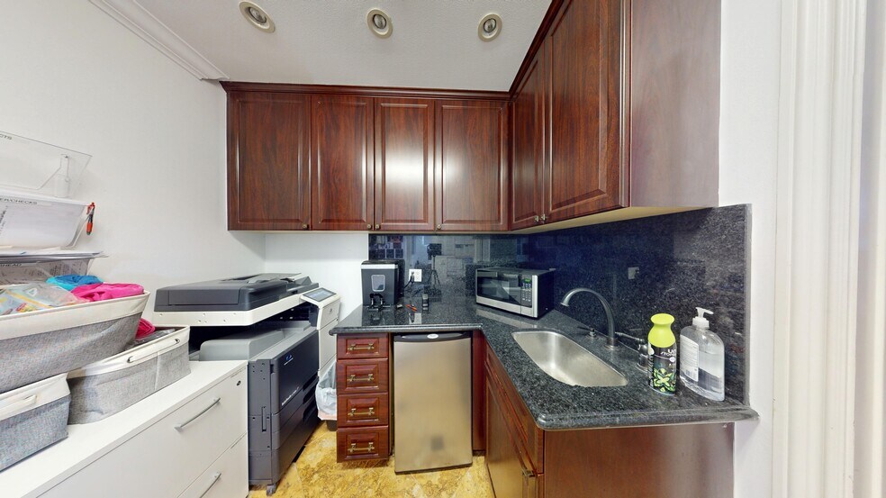 More Photos Of 438 N El Camino Real, San Clemente General Retail For Sale