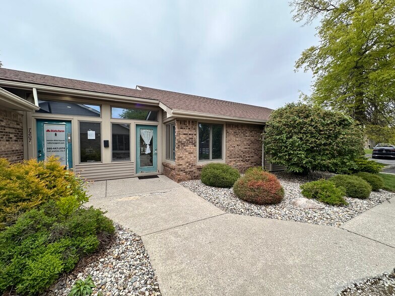More Photos Of 7209 Mill Run Rd, Fort Wayne Office For Sale