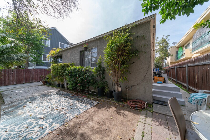 More Photos Of 12029 Washington Pl, Los Angeles Multifamily For Sale