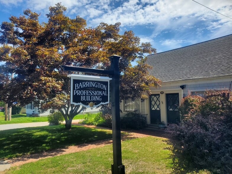 Primary Photo Of 580 Maple Ave, Barrington Medical For Lease