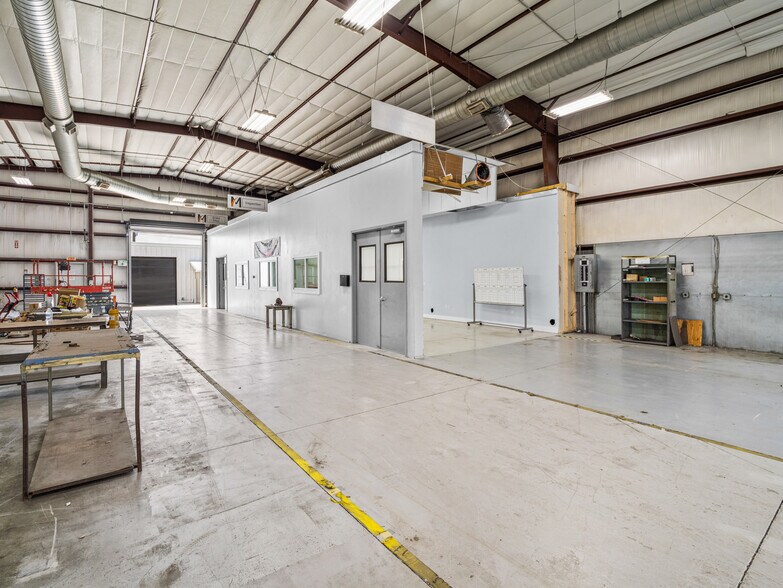 More Photos Of 716 Columbus Ave, Melbourne Manufacturing For Lease
