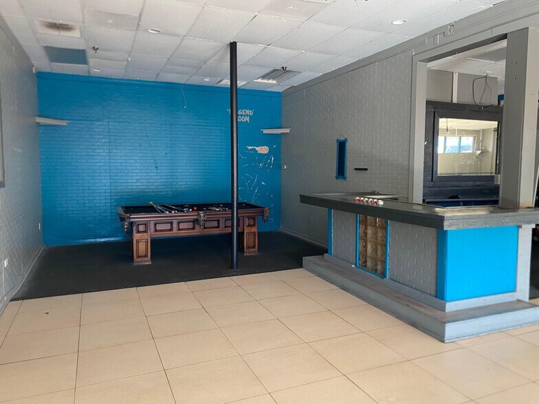 More Photos Of 2475 S Park Ave, Sanford Storefront Retail Office For Lease