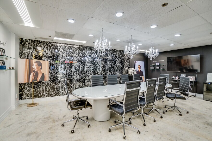 More Photos Of 10941 La Tuna Cyn, Sun Valley Warehouse For Lease