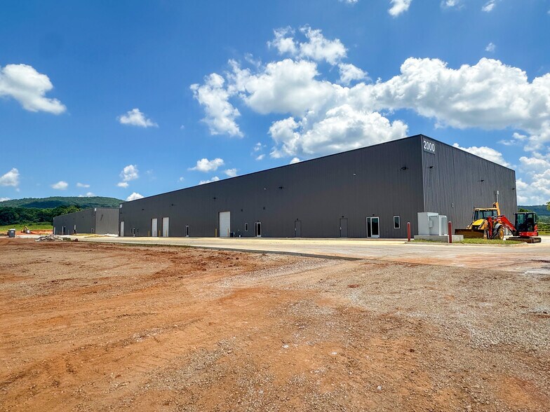 More Photos Of 2000 Bob Wade NW ln, Huntsville Warehouse For Lease