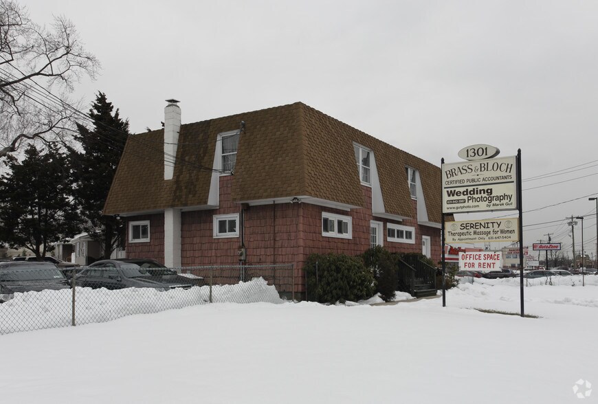 More Photos Of 1301 Deer Park Ave, North Babylon Office For Lease