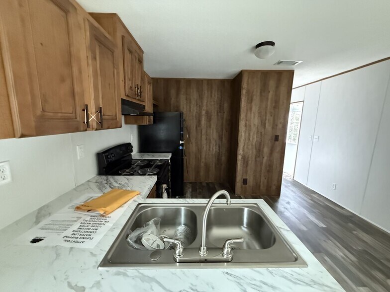 More Photos Of 1402 N 69th Ave, Pensacola Manufactured Housing Mobile Home Park For Sale