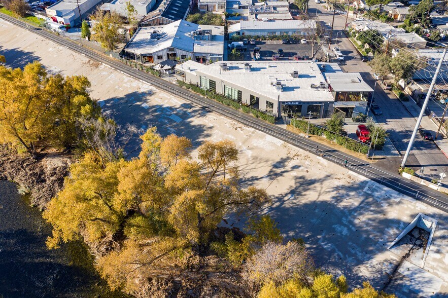 More Photos Of 2820 Newell St, Los Angeles Office For Sale