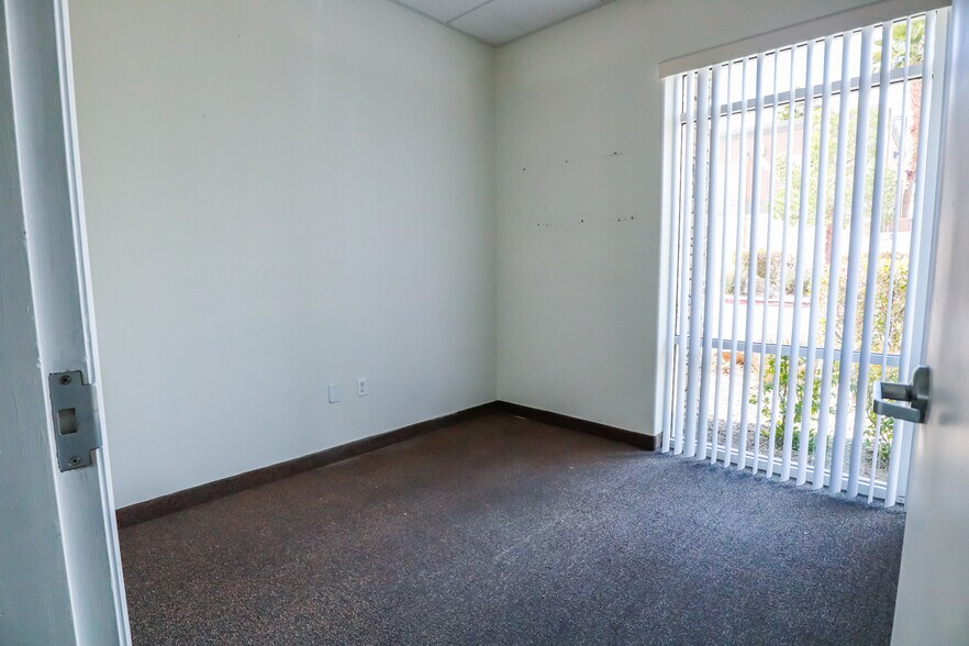 More Photos Of 6640 S Tenaya Way, Las Vegas Light Distribution For Lease