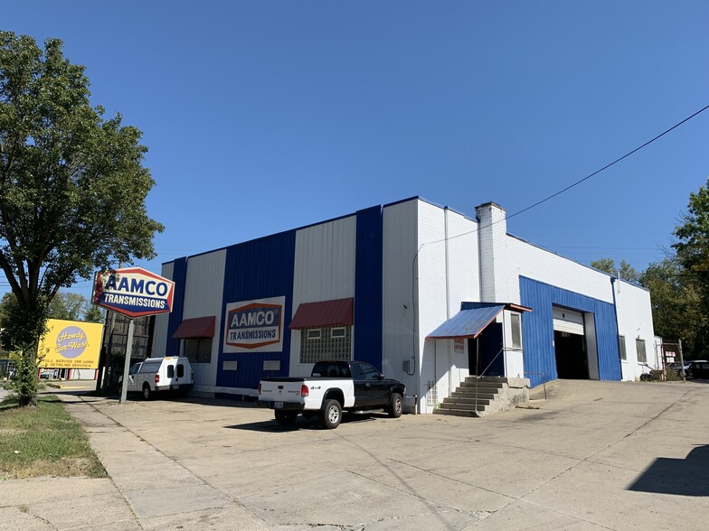 Primary Photo Of 4440 Reading Rd, Cincinnati Auto Repair For Sale