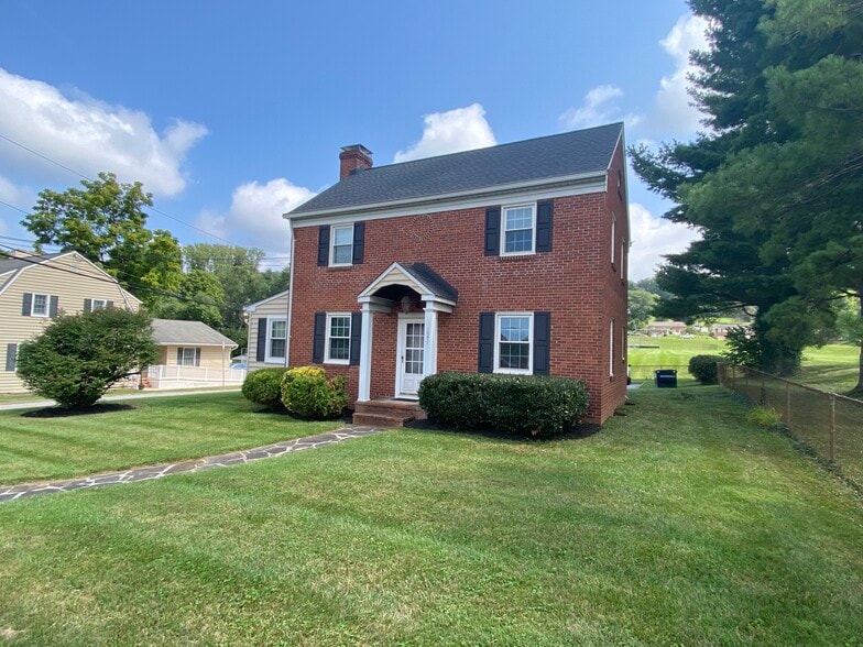 More Photos Of 10611 York Rd, Cockeysville Office For Sale