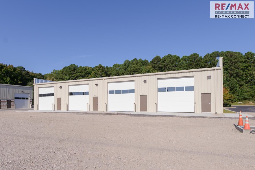 More Photos Of 6420 Enterprise Court, Gloucester Industrial For Lease
